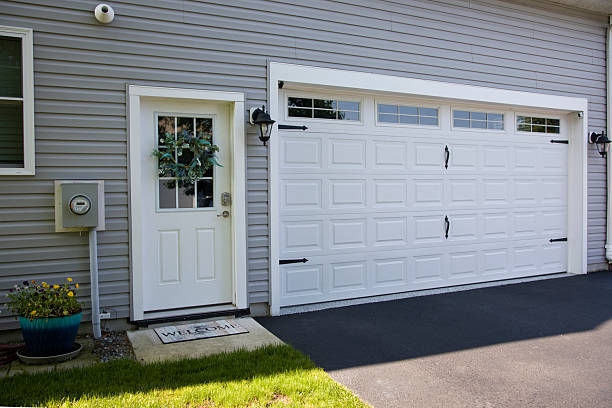 24/7 Emergency Garage Door Panel Replacement experts in Hoschton, GA
